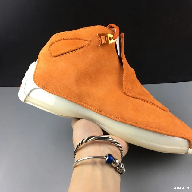 Campfire Retro Orange 18 AA2494-801 Jordan  0321